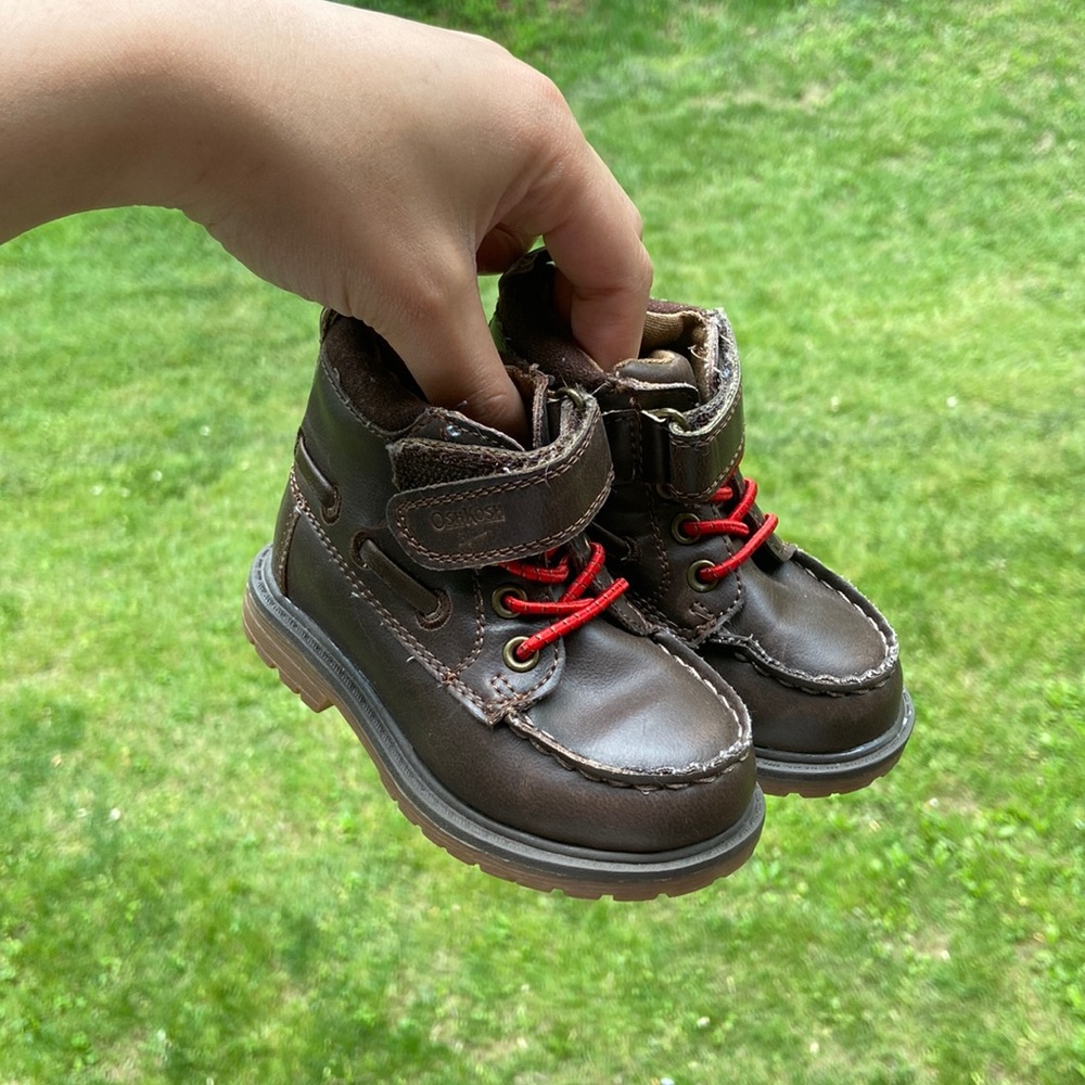 OshKoshB’gosh Fall/Winter No Lace Boots, US Toddler Size 5